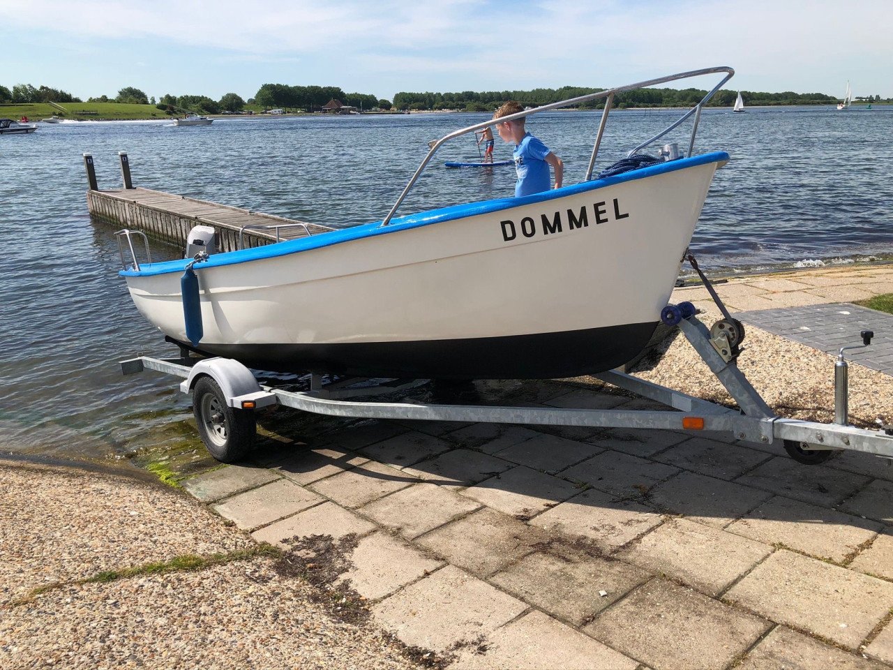 Polyester sloep inclusief motor en trailer