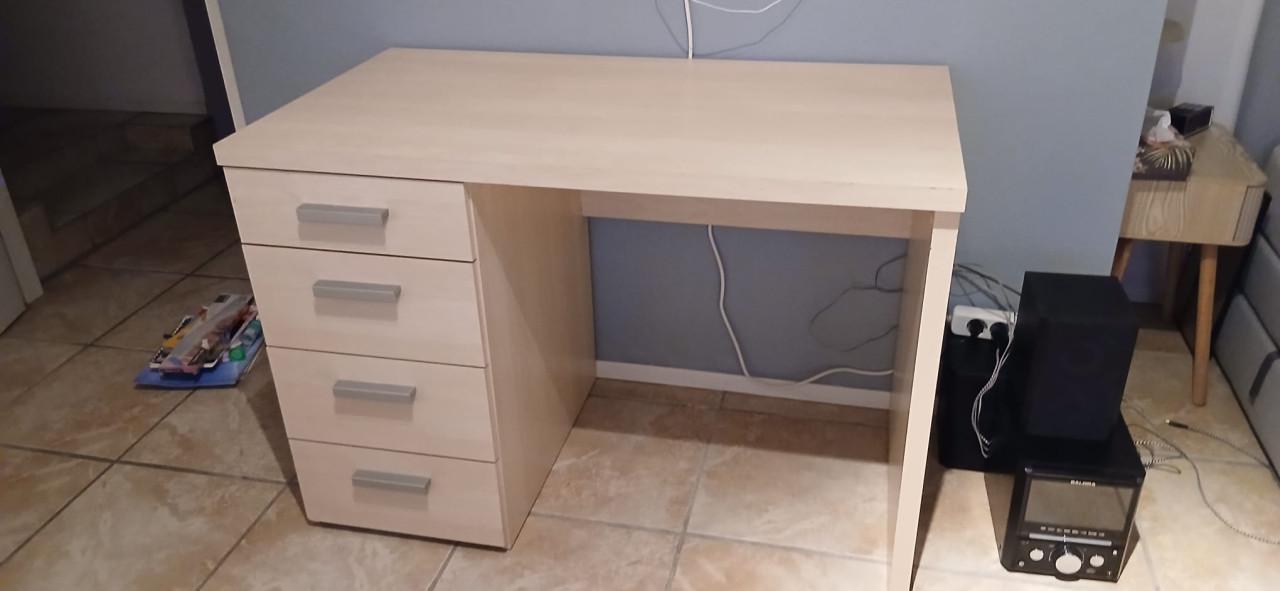 Kajuit bed en bureau