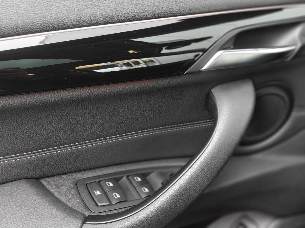 BMW X1 xdrive20i high executive pano/nette auto!