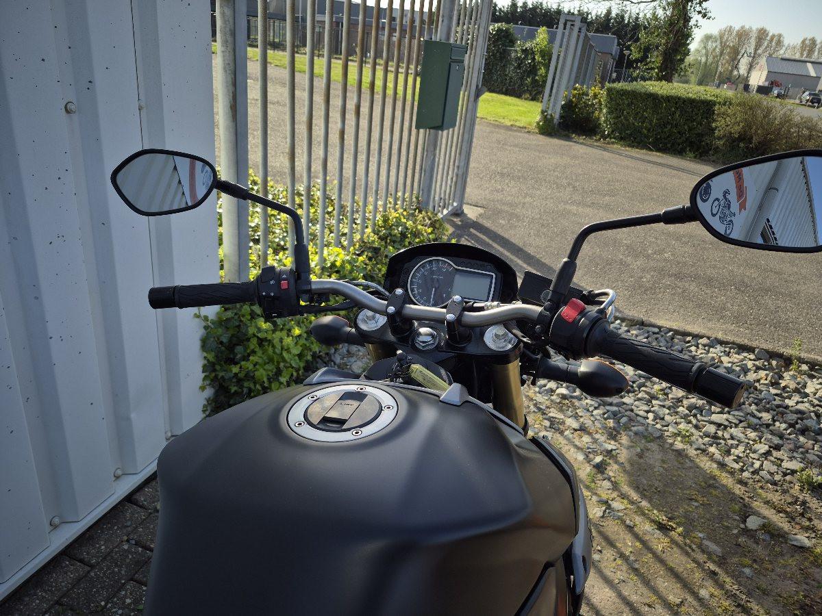 Suzuki GSR750A uit 2016, stoere naked bike