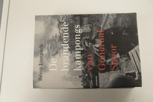 De brandende kampongs