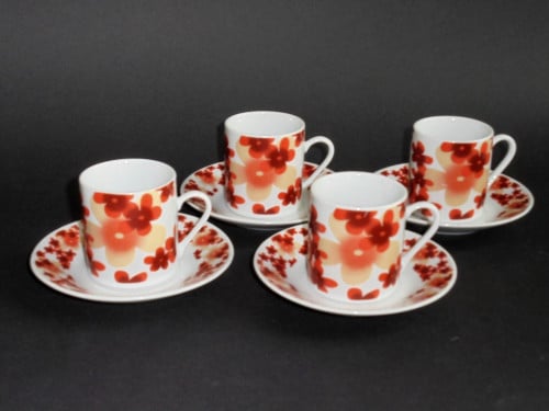 4 Espresso koffie Kopjes jaren 60 vintage kop en schotel
