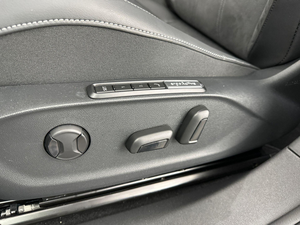 Volkswagen Id.7 pro business (1) 77 kwh accu, 210 kw / 286 pk lim