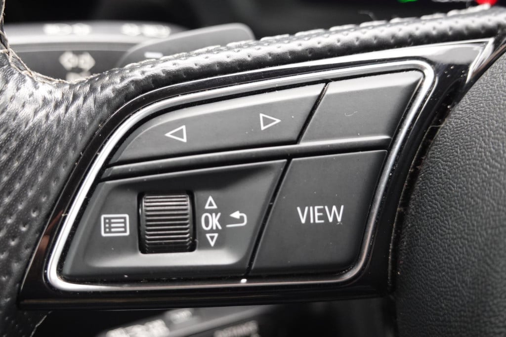 Audi A3 limousine 30 tfsi s edition