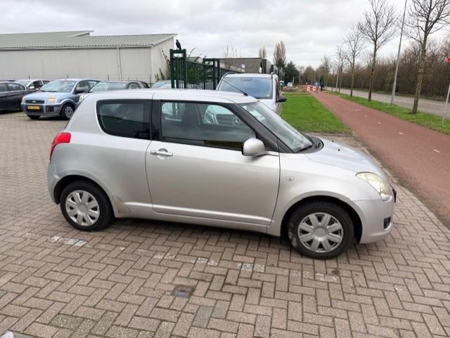 Suzuki Swift 1.5 exclusive