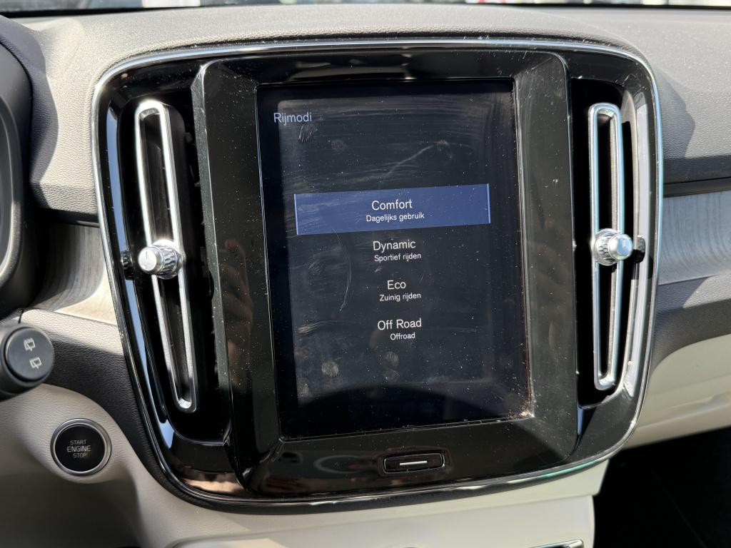 Volvo XC40 t4 190pk inscription| adap.cruise| trekhaak| camera| leder| stoe