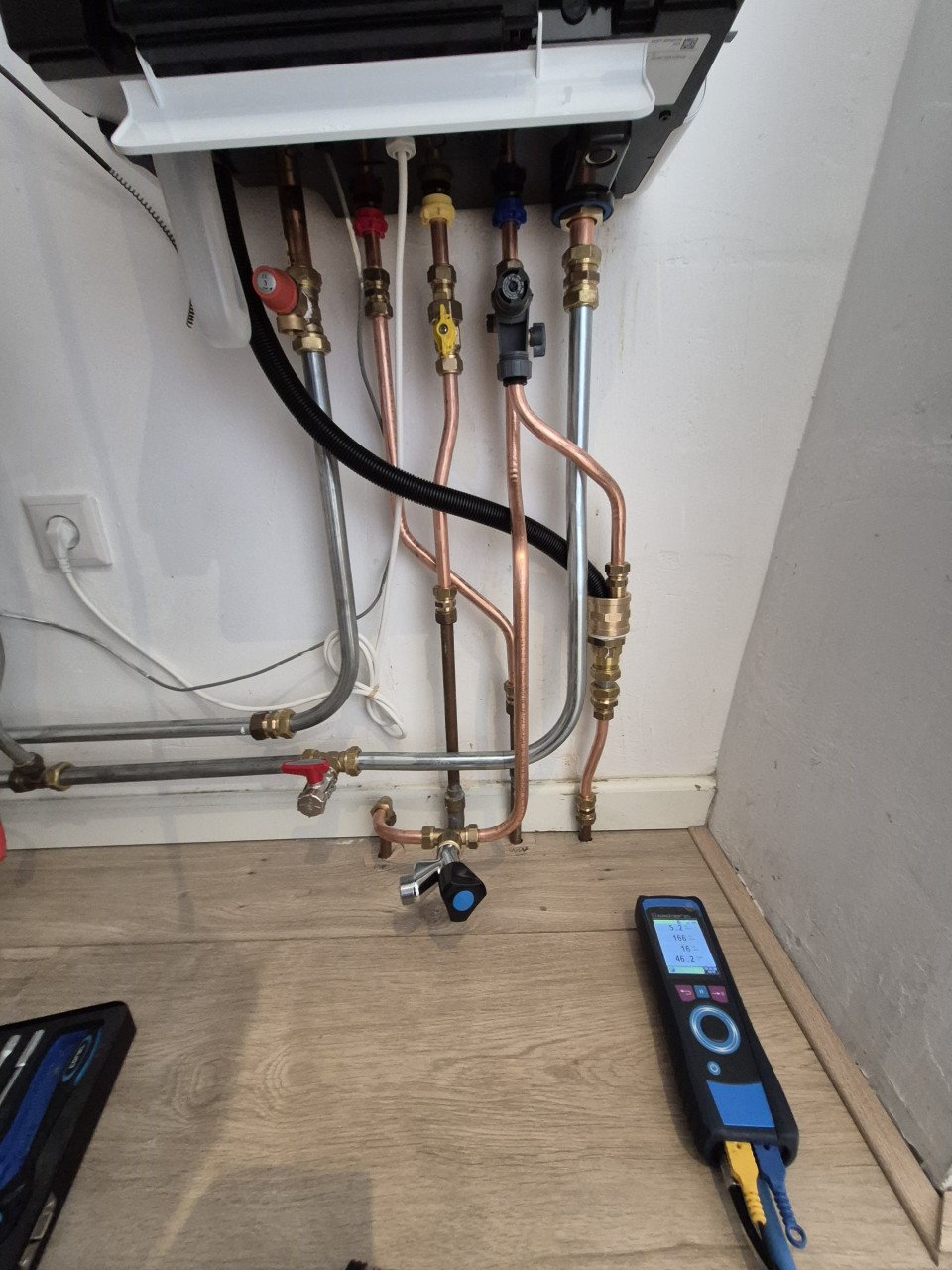 CV ketel plaatsen, onderhoud of service.