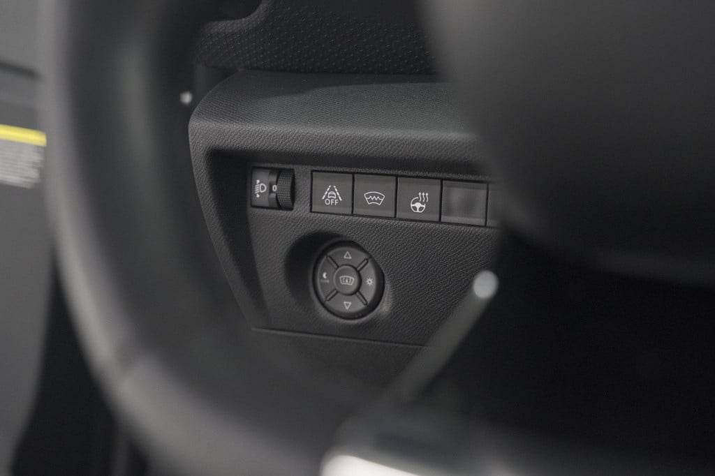 Citroen C4 puretech 130 eat8 shine | camera | dodehoekdetectie | head-up di