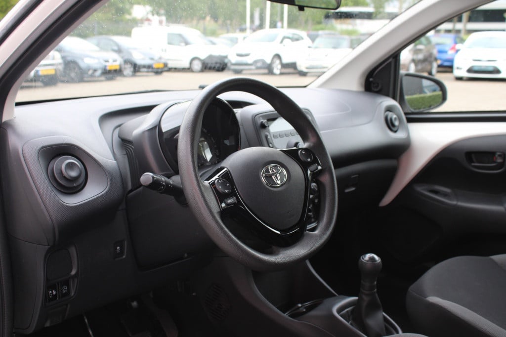 Toyota Aygo 1.0 vvt-i x-fun