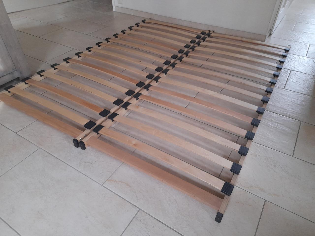 2 x 80 x 200 lattenbodems ( in goede staat )