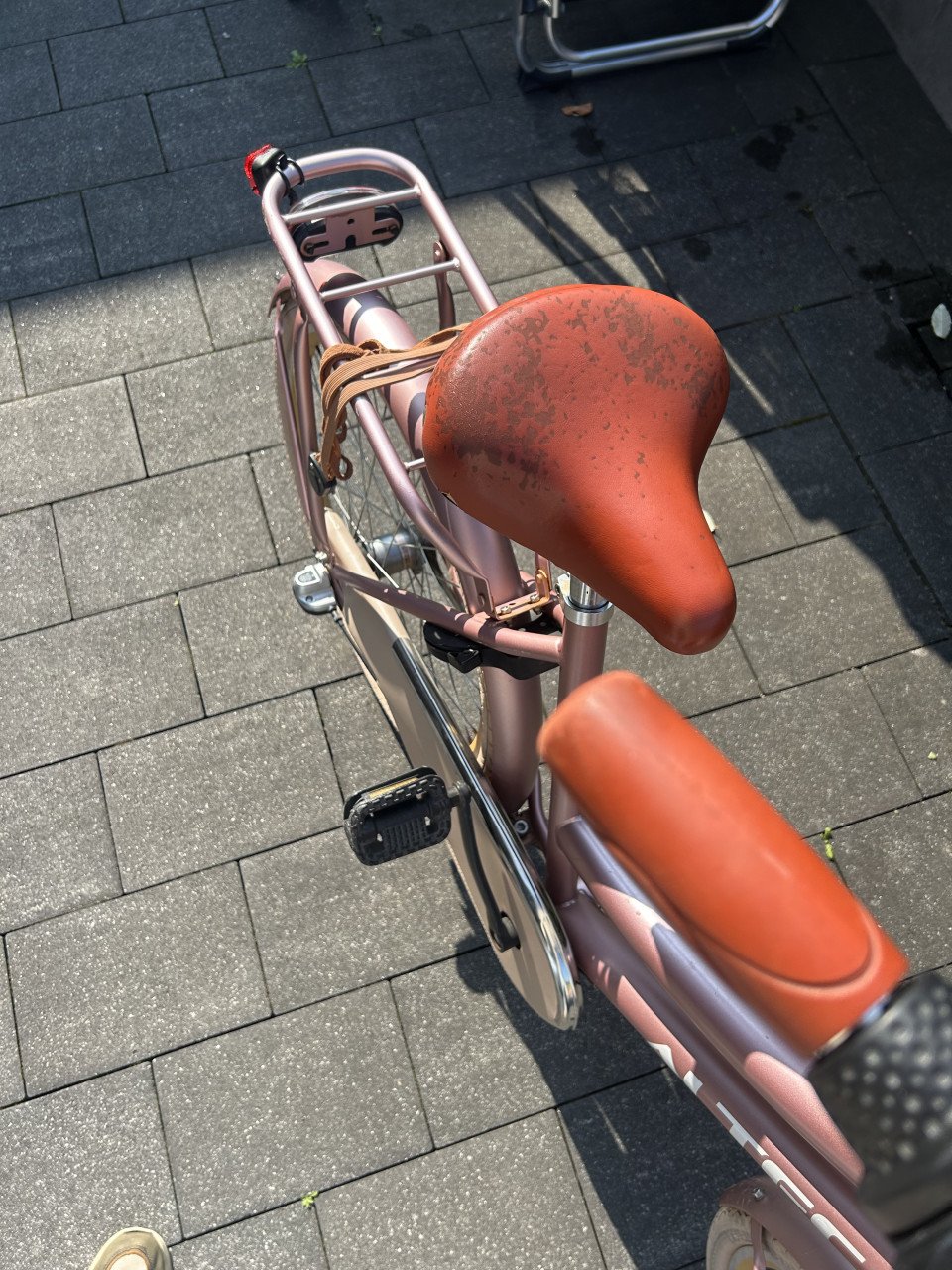 Meisjesfiets roze met mand! (24 inch)