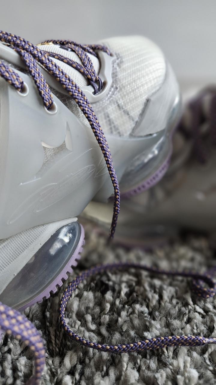 Nike LeBron 19 Space Jam - Maat 42.5