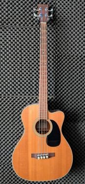 Akoestische 4-snarige basgitaar, merk Sigma