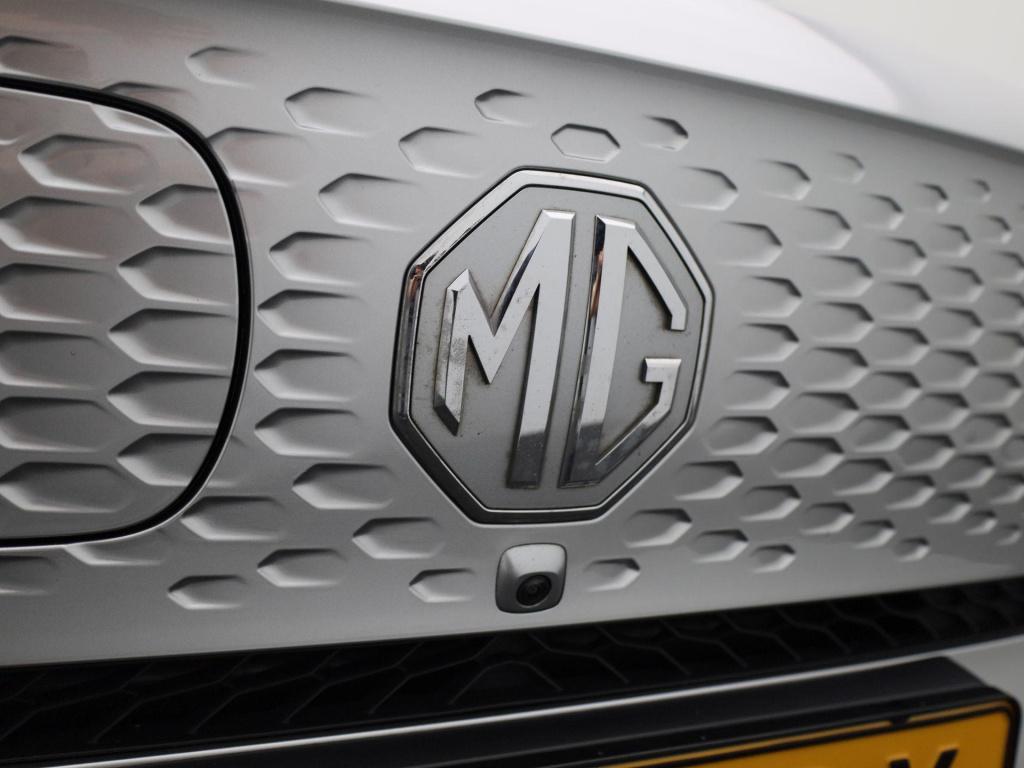 MG Zs Ev long range luxury 70 kwh 3-fase 11kw-lader | leder | panoramadak |
