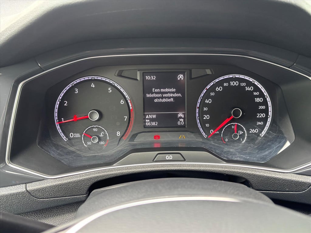 Volkswagen T-roc 1.5 tsi 150pk t-roc sport| dode hoek|trekhaak afn|stuur-st
