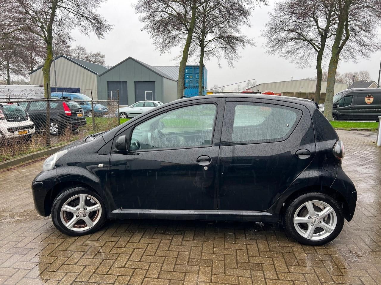 Toyota Aygo 1.0-12V Access 122.868KM Jaar apk