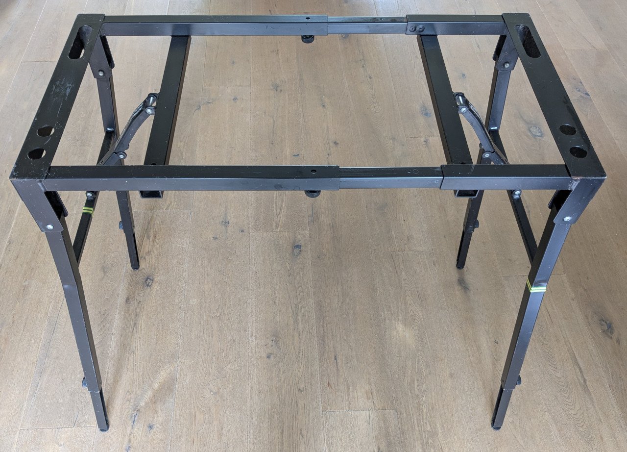 Keyboardrek, verstelbaar in hoogte/breedte (metalen stand)