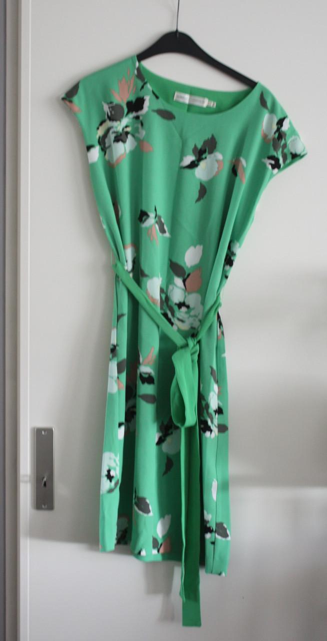 Jurk groen met orchidee print  maat 38