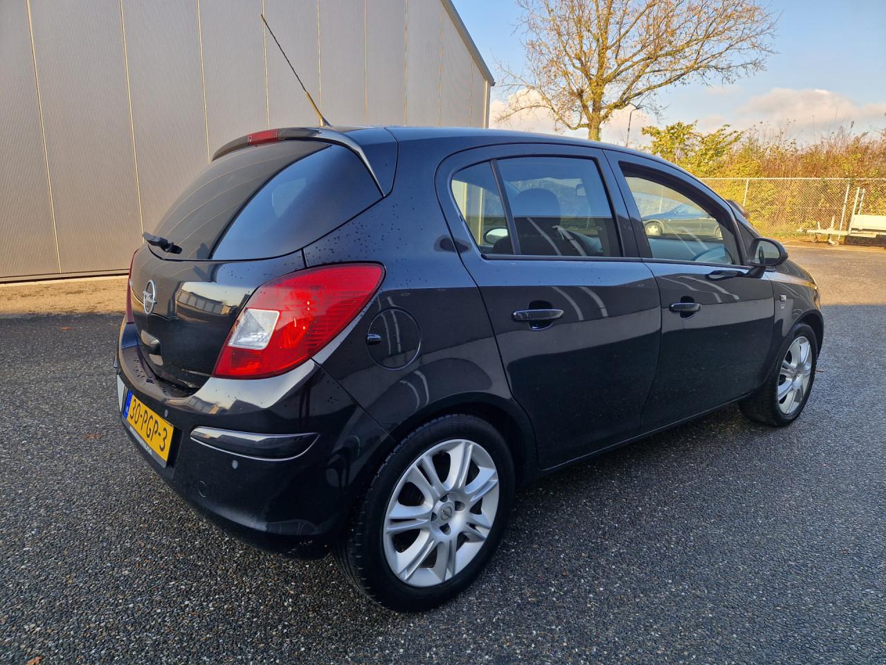 Opel Corsa 1.4-16V '111' Edition