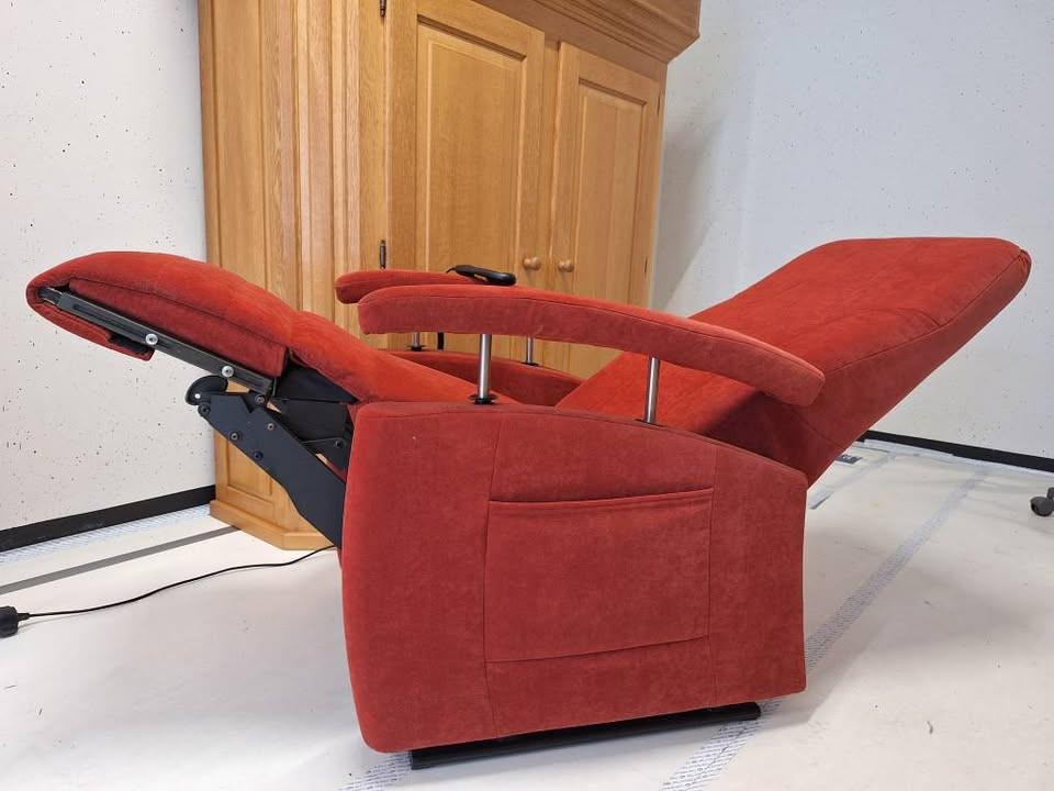 Fitform Zorgfauteuil erfgonomische sta-op-stoel met kantelfunctie etc.