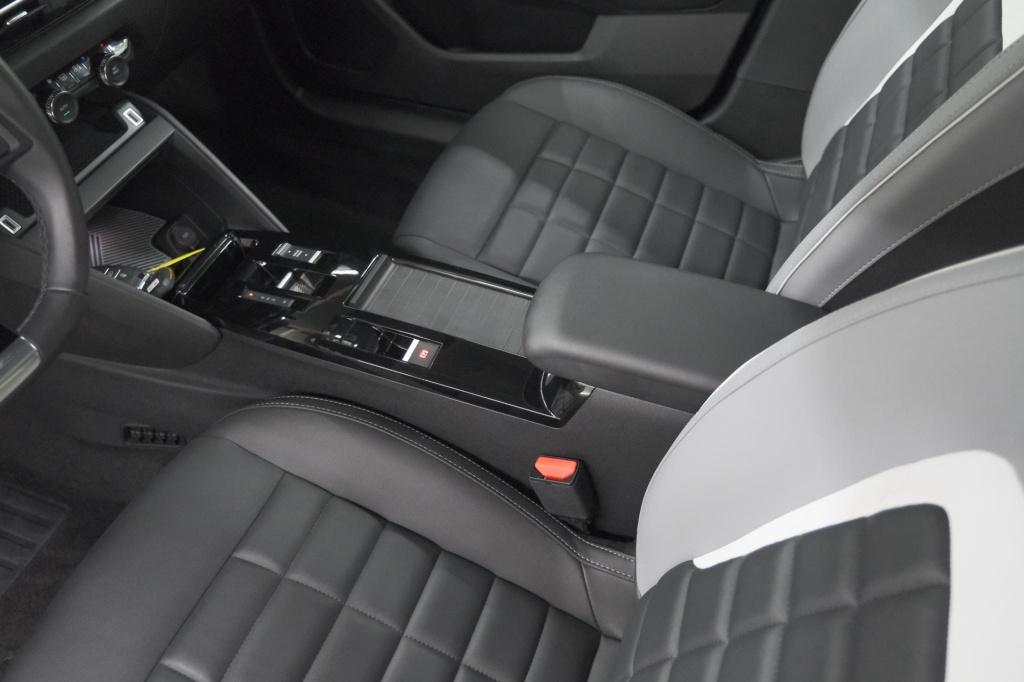 Citroen C4 X 1.2 hybrid 145 max | camera | adaptieve cruise control | apple