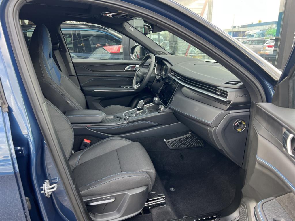 Lynk & Co 01 1.5 261pk phev 7dcth plug in hybrid , pano dak , 360gr camera 