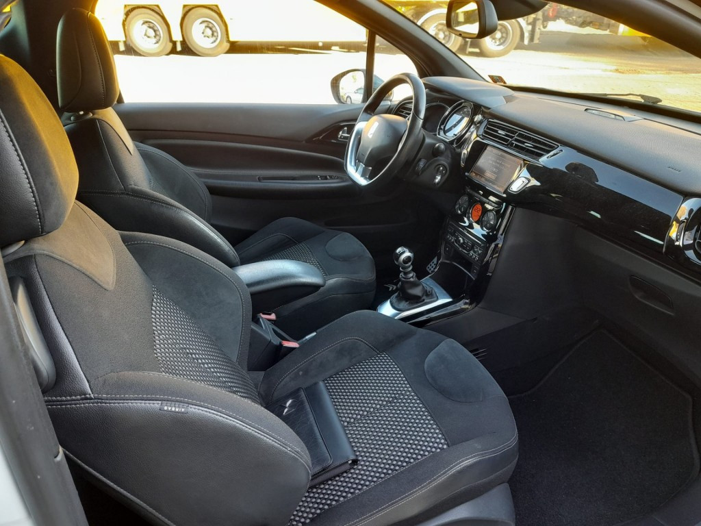 Citroen DS3 1.6 thp sport chic