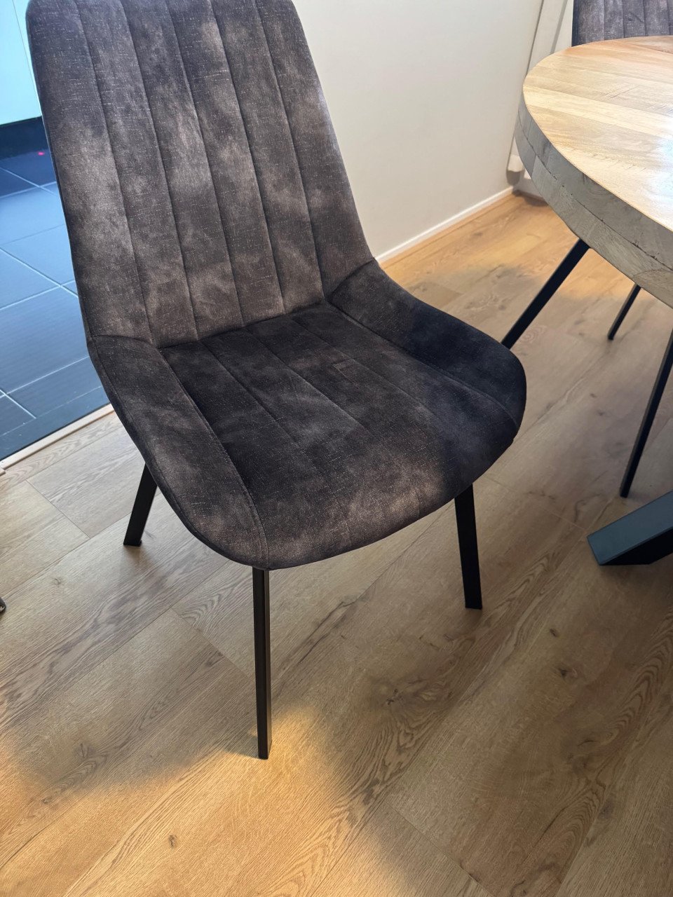 Ronde eettafel mango hout met 6 stoelen