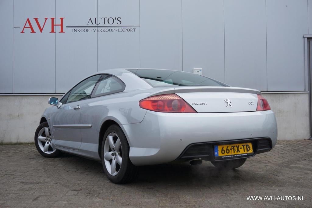 Peugeot 407 coupé 2.2-16v pack