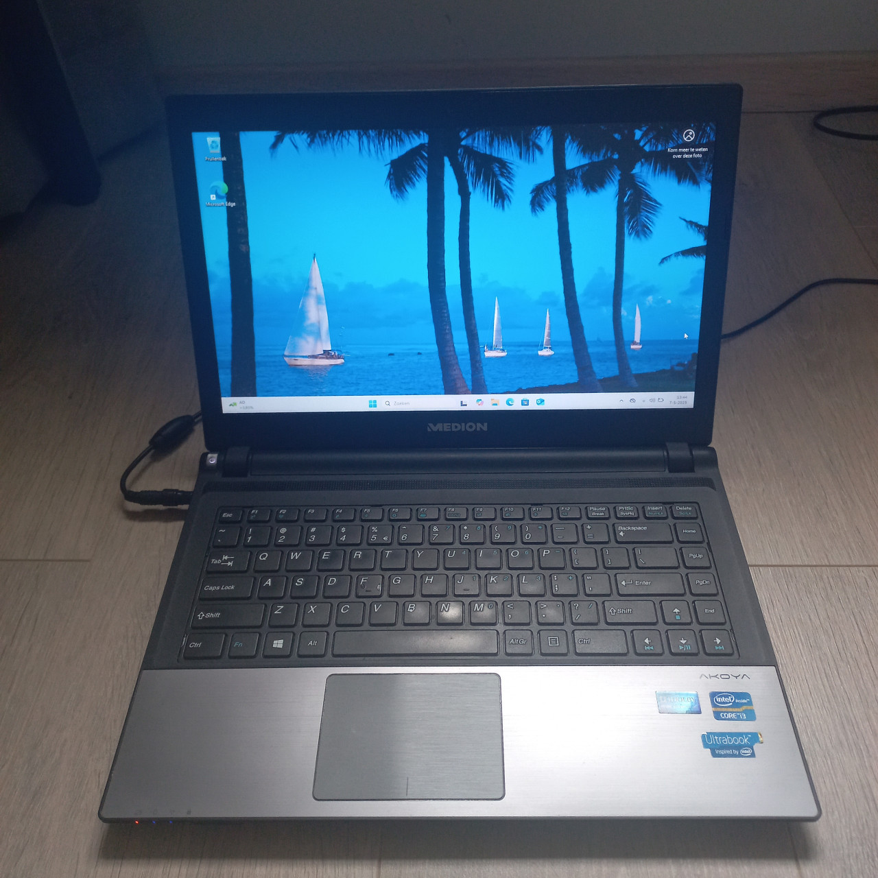 Medion Ultrabook 14" 8GB i3 240GB SSD DVDRW W11