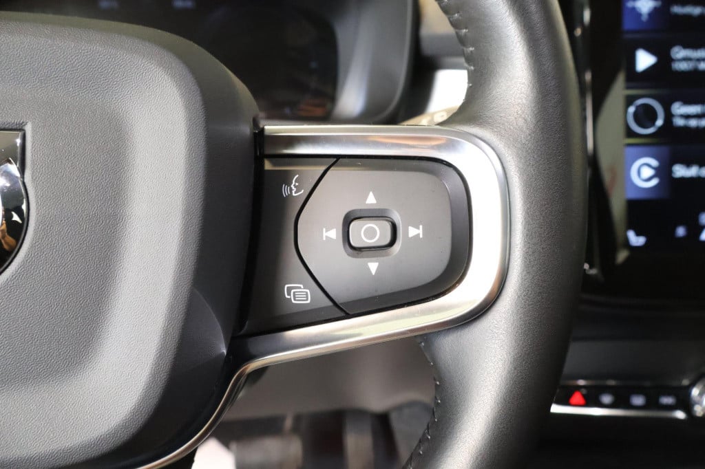 Volvo XC40 1.5 t5 twin engine momentum pro nl auto, trekhaak, el koffer,