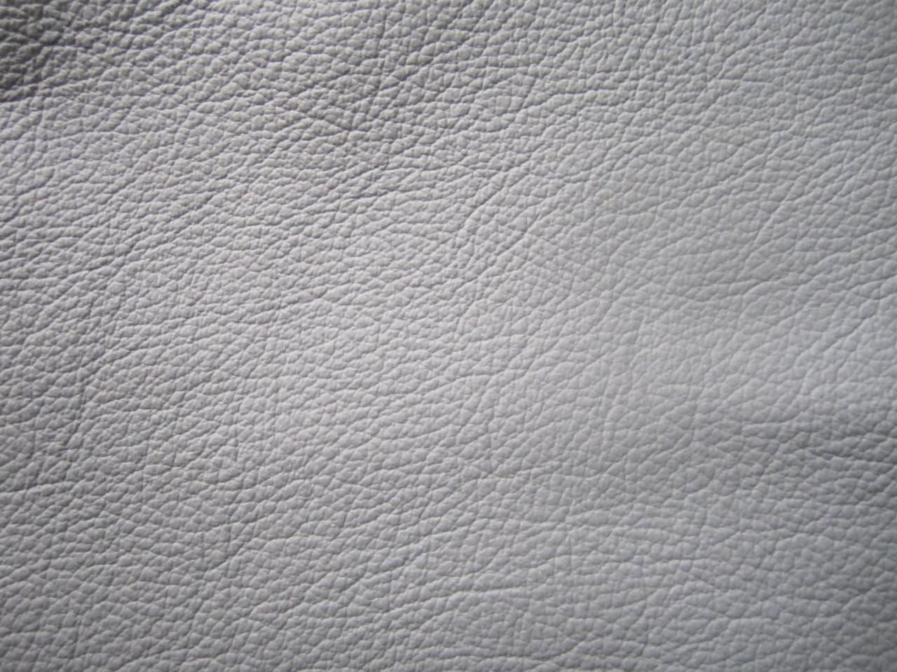 Nieuw stuk Grijs Leer 200x180 cm
