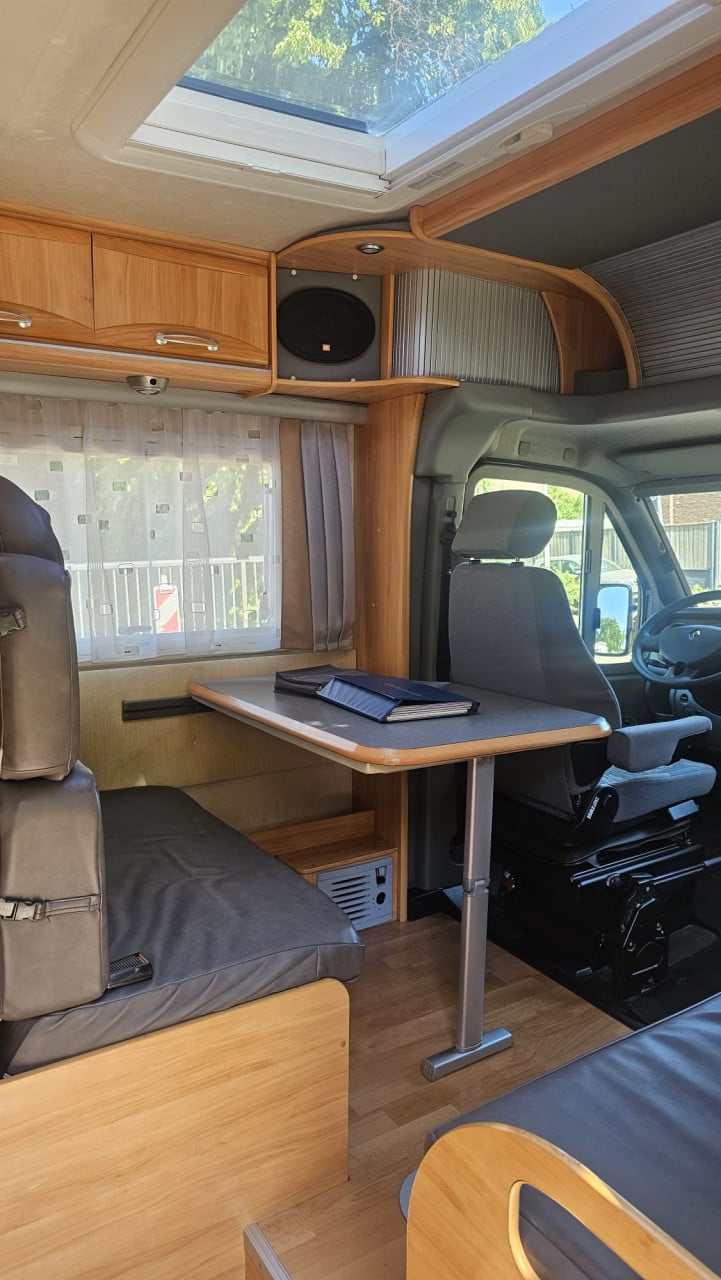 Adria isola 635 half integraal