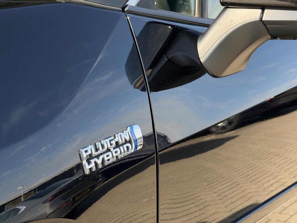 Toyota Rav4 2.5 plug-in hybrid awd style | trekhaak | head-up | bear-lock |