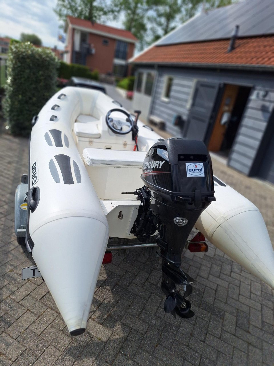 Brig F 360 met 20 pk Mercury met powertrim