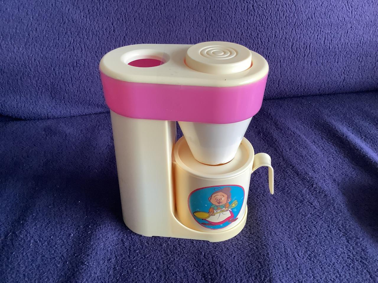 Speelgoed koffiezetapparaat - inclusief Kopjes-Schoteltjes-lepeltjes