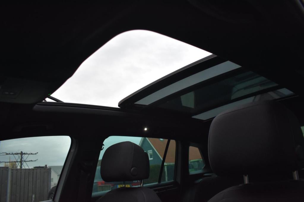 Volkswagen Tiguan 1.5 tsi act r-line | trekhaak | camera | dealer onderhoud