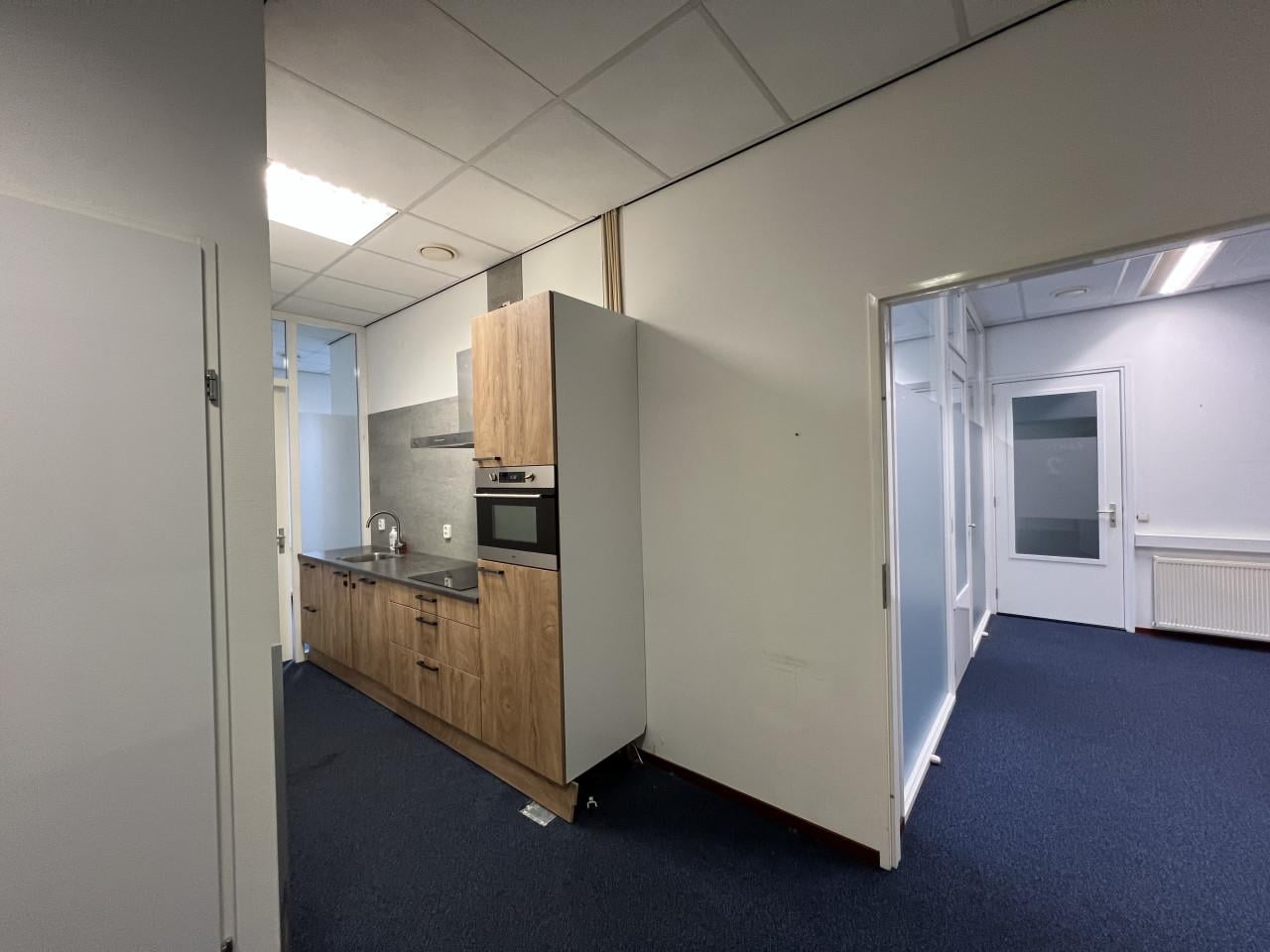 Te huur 90m2 nette kantoor/bedrijfsruimte Goes