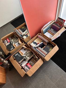 3 DOZEN MET BOEKEN