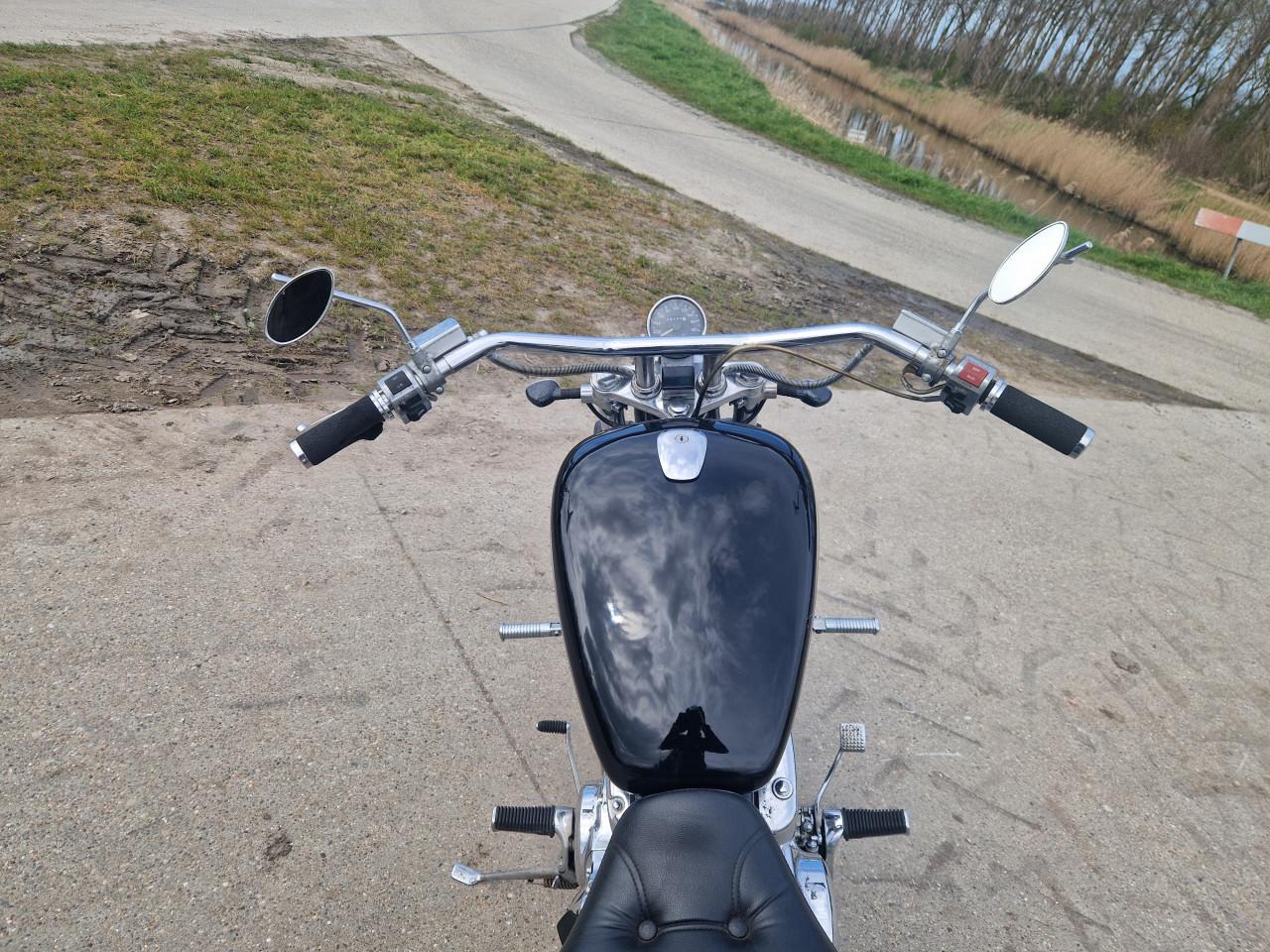 Dikke Suzuki intruder vs 1400