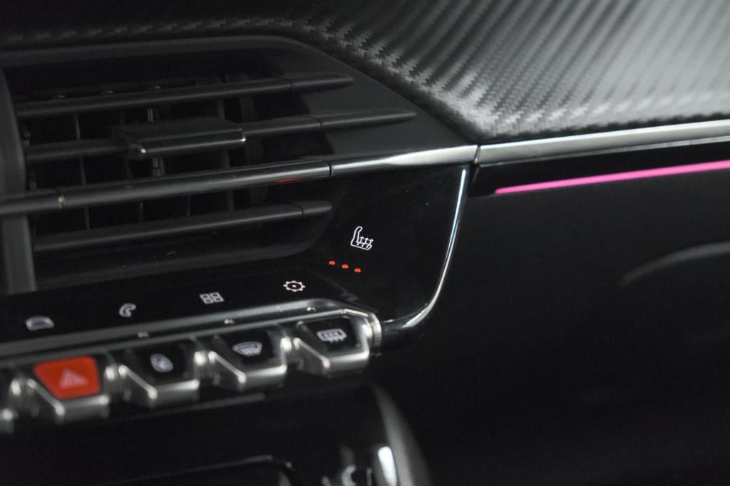 Peugeot 2008 puretech 130 eat8 gt-line | stoelverwarming | camera | dodehoe