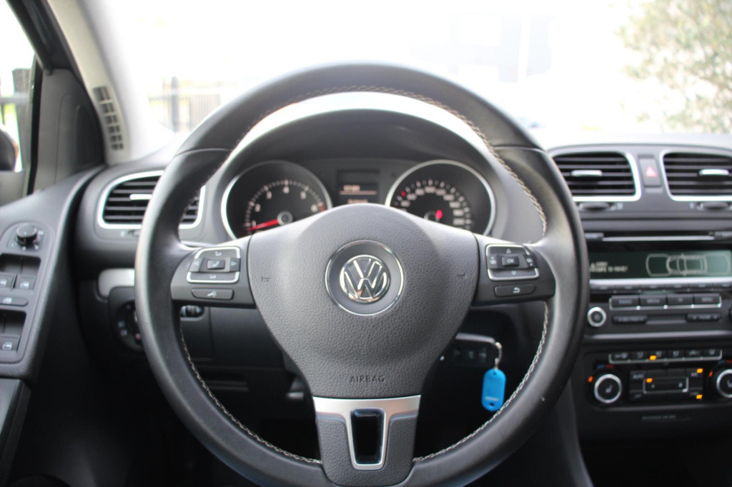 Volkswagen Golf 1.2 tsi match - half leder - nieuwe distr ketting - stoelve