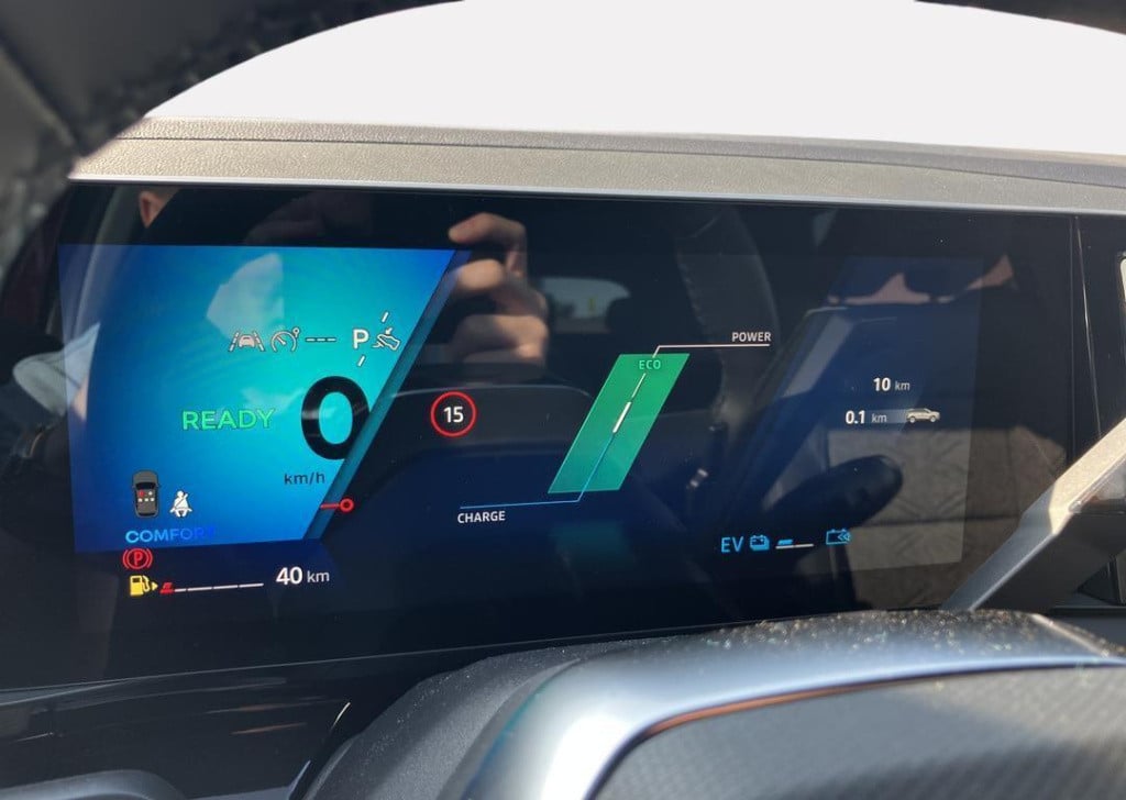 Renault Austral 1.2 e-tech full hybrid 200 techno - nieuw model / panoramis