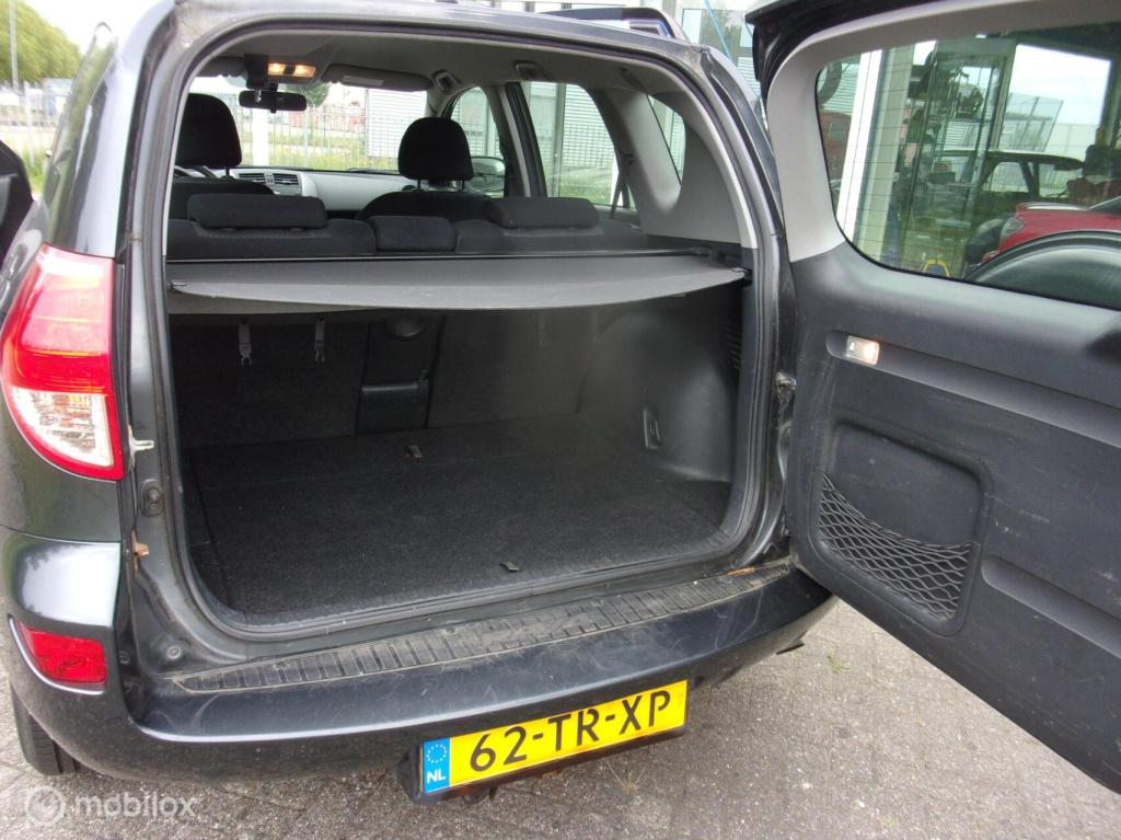 Toyota Rav4 2.0 vvti executive