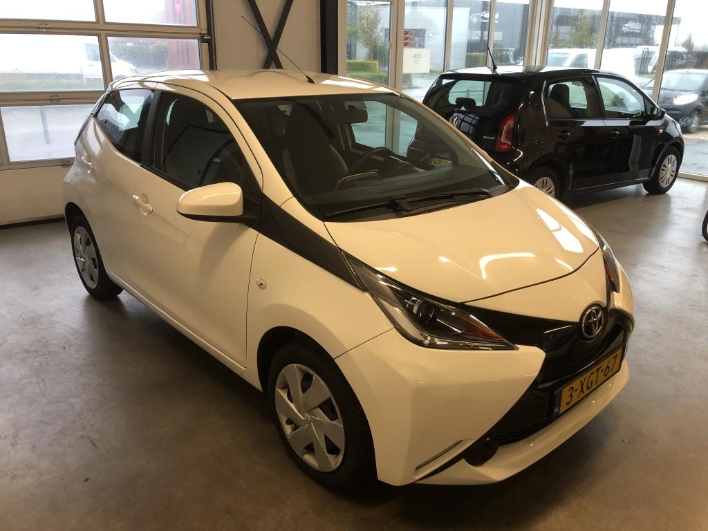 Toyota Aygo 1.0 vvt-i x-play