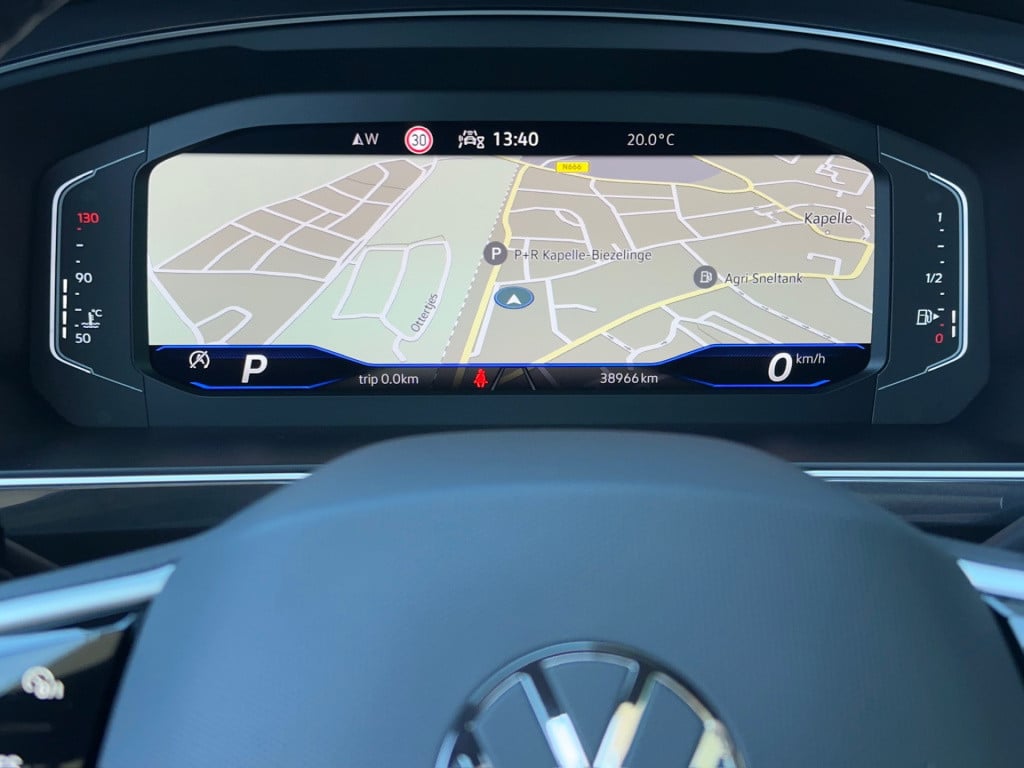 Volkswagen Tiguan 1.5 tsi 150pk dsg r-line | trekhaak | panoramadak | led |