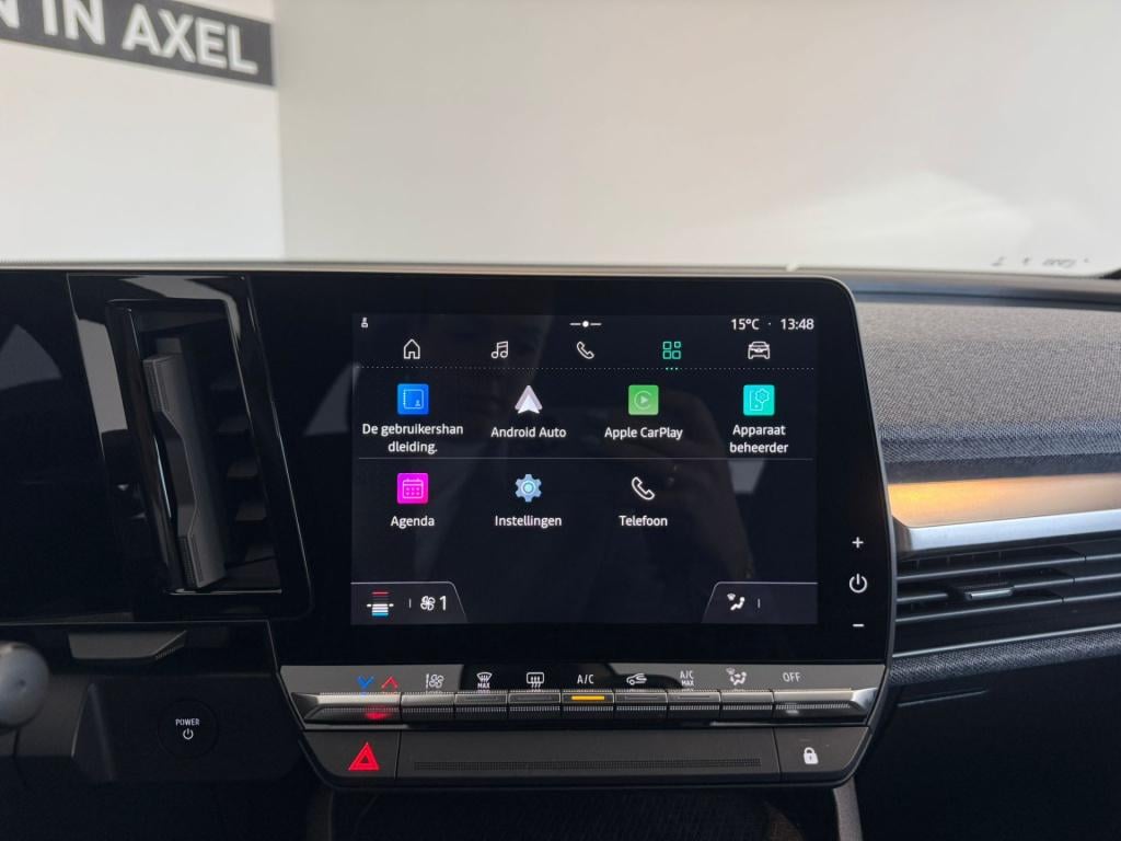 Renault Megane E-tech ev40 boost charge equilibre