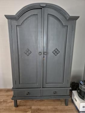 Te koop zware kast