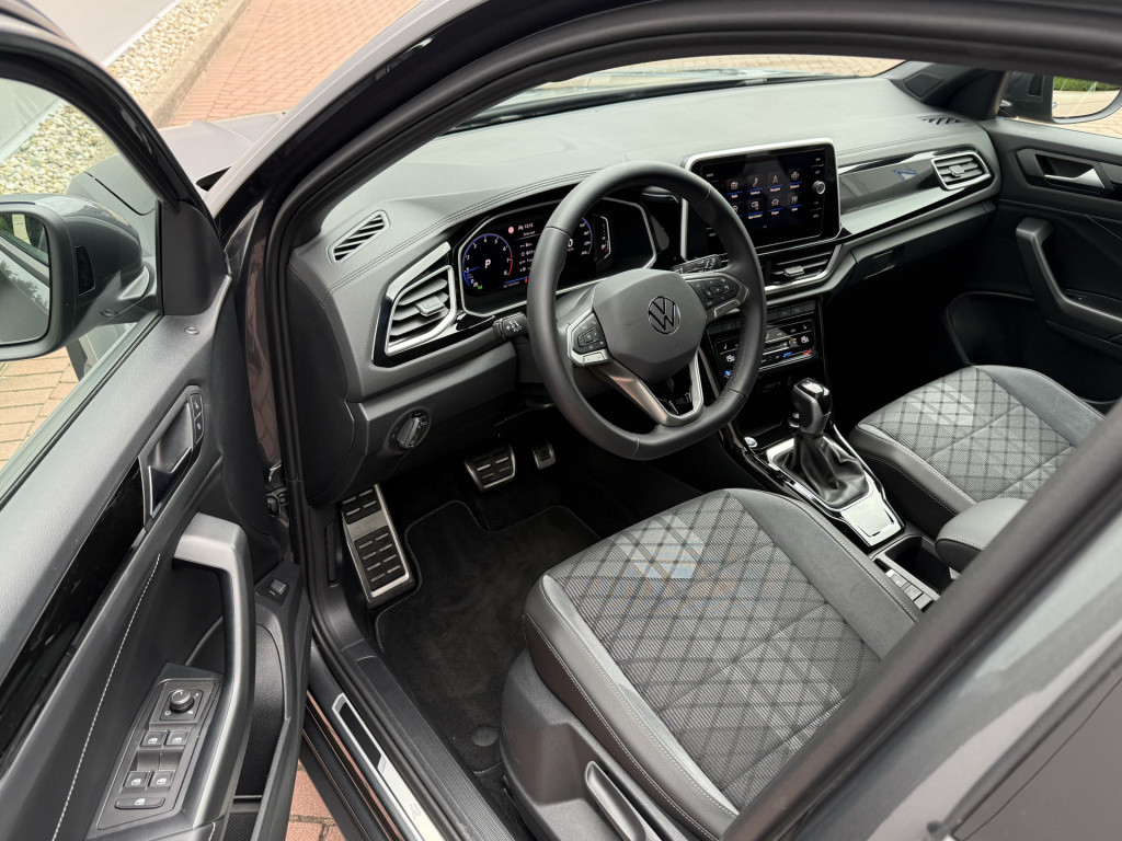 Volkswagen T-roc 1.5 tsi 150pk dsg r-line | acc | side assist | camera