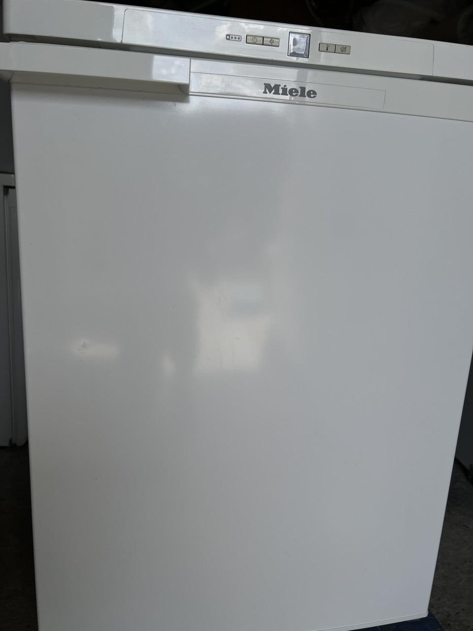 Niet gebruikte Miele vrieskast 85x60 cm. 106 liter